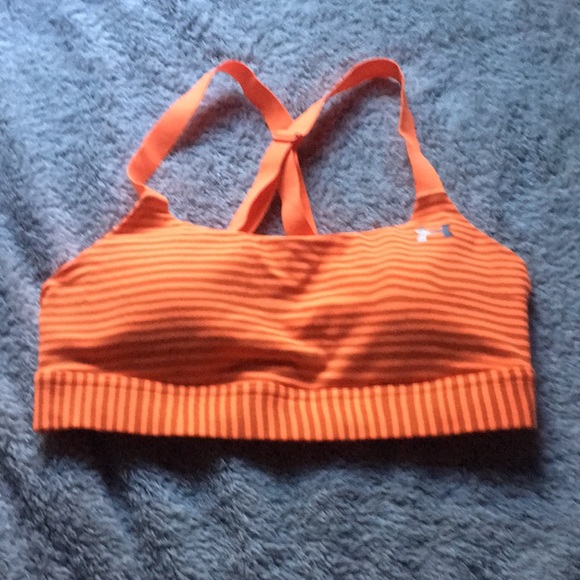 Under Armour Heat Gear Padded Sports Bras !! - Picture 4 of 6